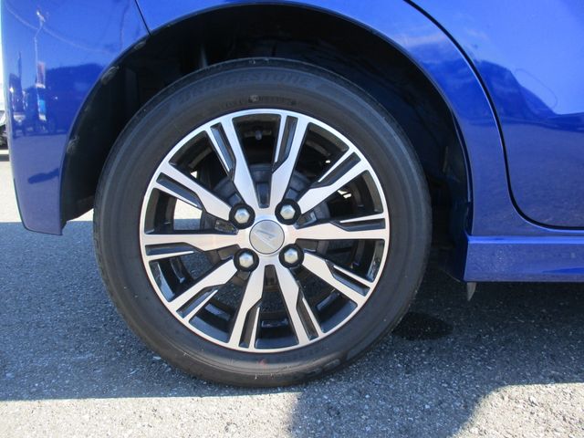Daihatsu MOVE CUSTOM 2017-06 183560-11