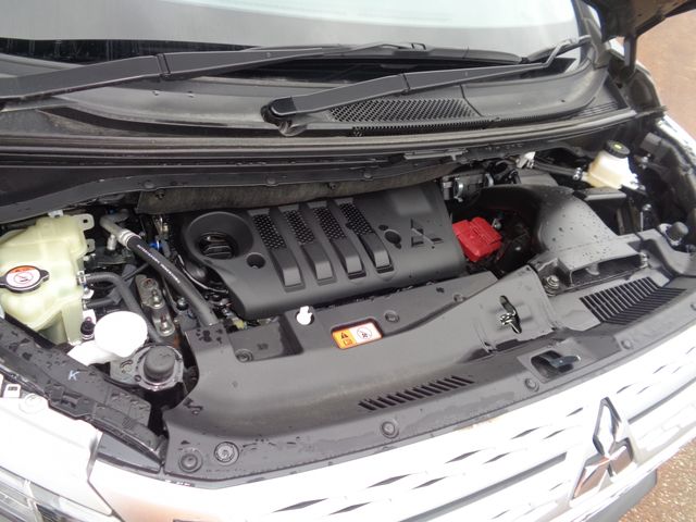 Mitsubishi DELICA D5 2023-03 24012-29