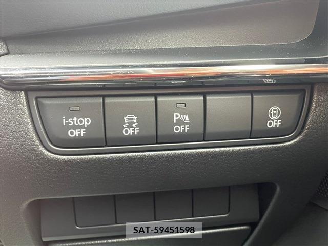 Mazda MAZDA3 2022-04 215667-18