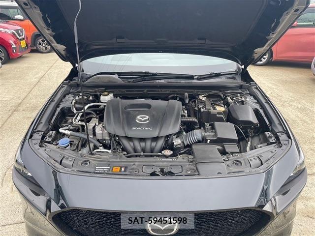 Mazda MAZDA3 2022-04 215667-23