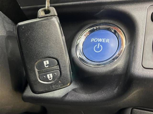 Toyota AQUA 2016-03 187743-4