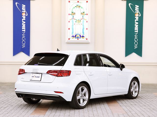 Audi A3 2019-04 23001-2