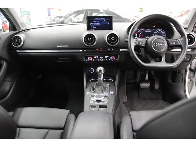 Audi A3 2019-04 23001-1