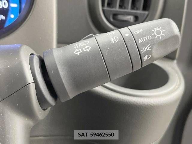 Nissan CUBE 2017-07 320725-7