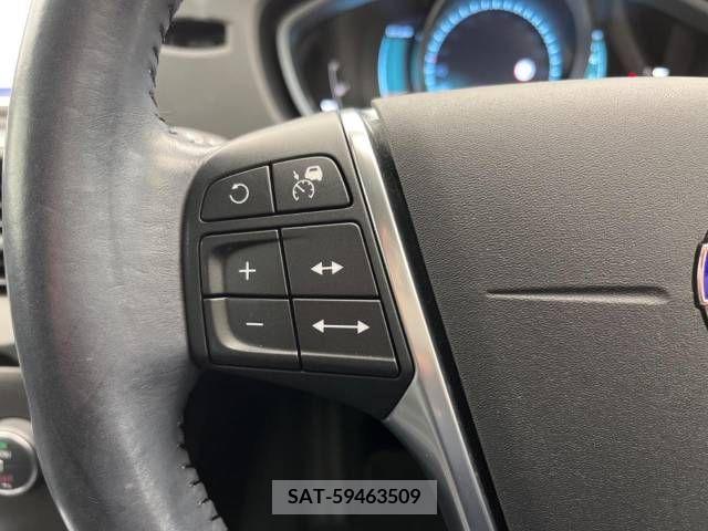 Volvo V40 2013-03 214101-8