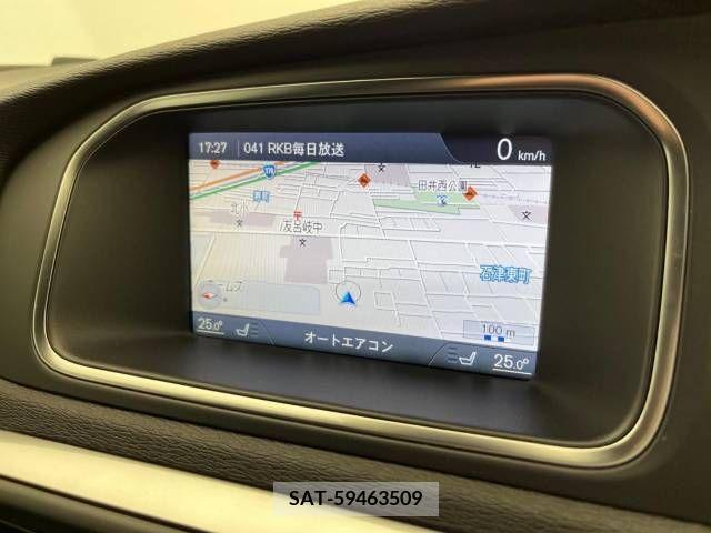Volvo V40 2013-03 214101-4