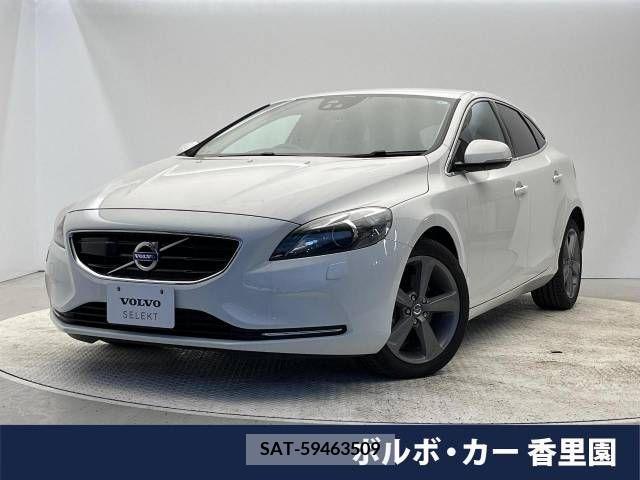 Volvo V40 2013-03 214101-0