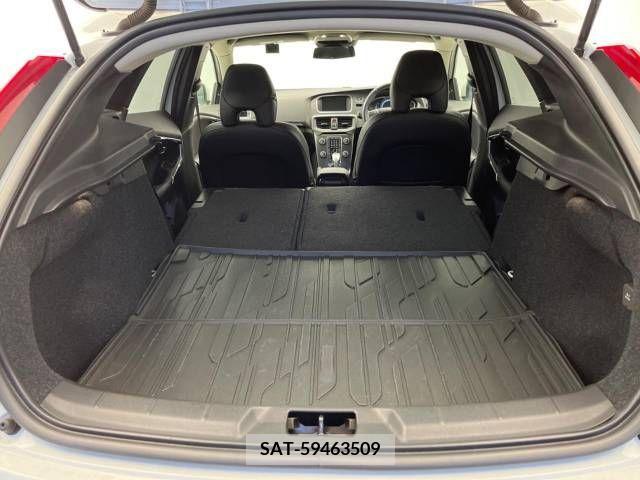 Volvo V40 2013-03 214101-13
