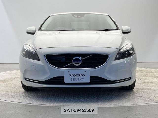 Volvo V40 2013-03 214101-16