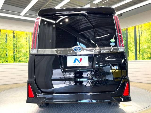 Toyota NOAH HYBRID 2018-09 20522-16
