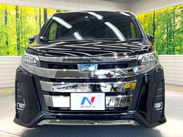 Toyota NOAH HYBRID 2018-09 20522-15