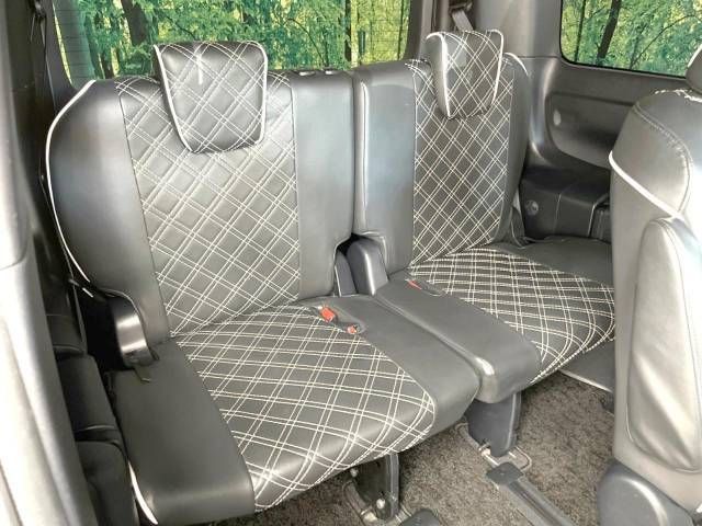 Toyota NOAH HYBRID 2018-09 20522-10