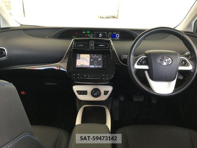 Toyota PRIUS 2016-05 282392-1