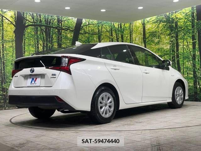 Toyota PRIUS 2019-09 322612-17