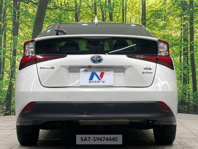Toyota PRIUS 2019-09 322612-15