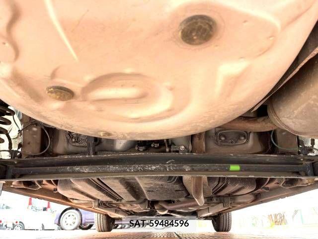 Toyota SIENTA 2007-04 285098-18