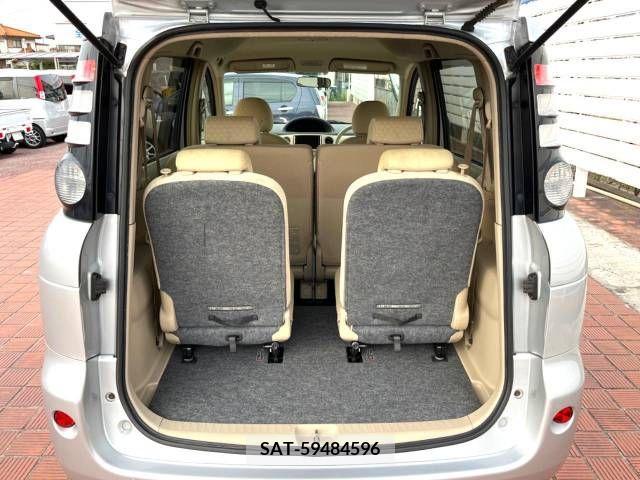 Toyota SIENTA 2007-04 285098-11