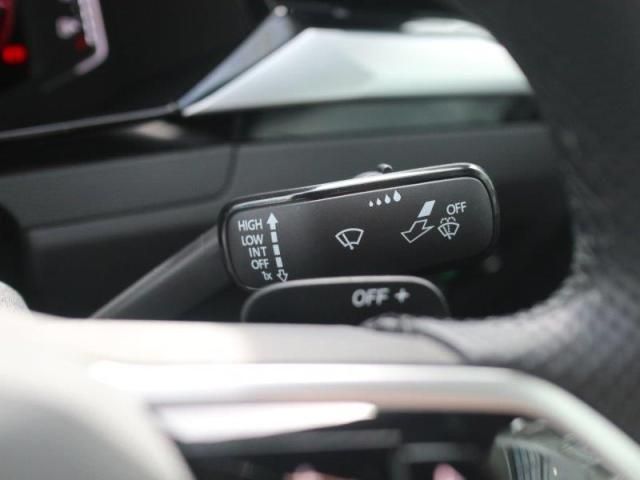 VolksWagen ARTEON 2022-09 15781-19