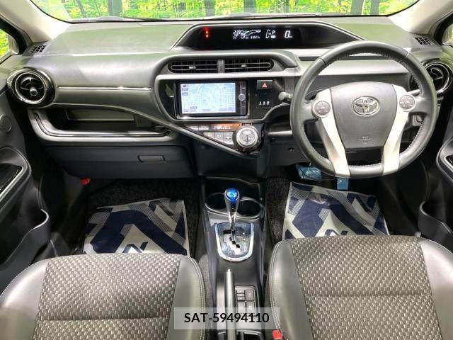 Toyota AQUA 2015-06 353084-1