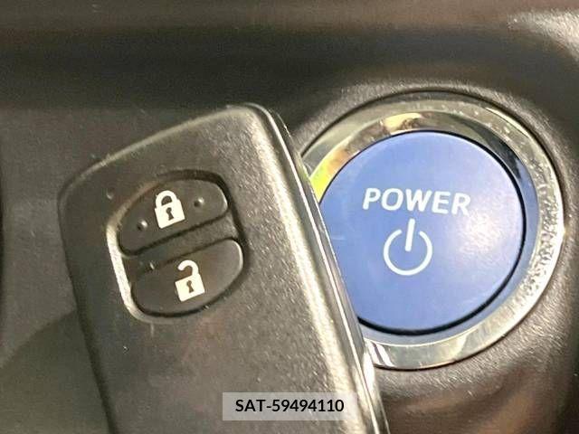 Toyota AQUA 2015-06 353084-7