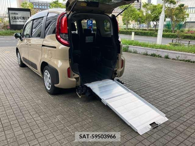 Toyota SIENTA 2023-07 285029-8
