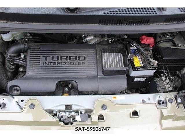 Toyota Pixis Mega 2019-05 242501-18