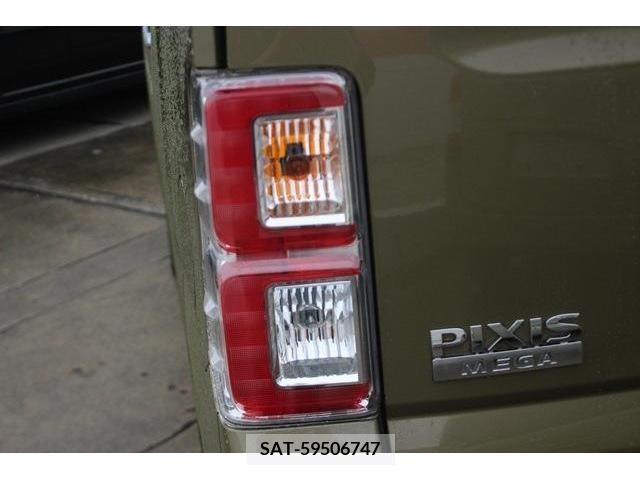 Toyota Pixis Mega 2019-05 242501-12