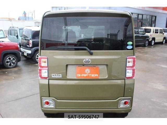 Toyota Pixis Mega 2019-05 242501-8