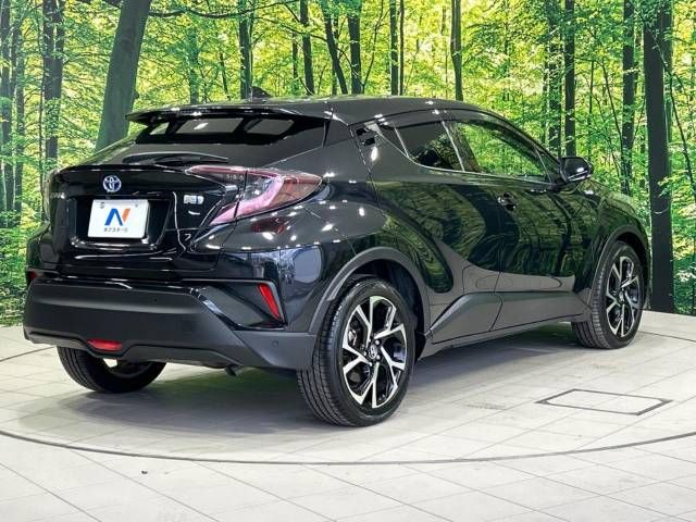 Toyota C-HR 2017-02 189054-17