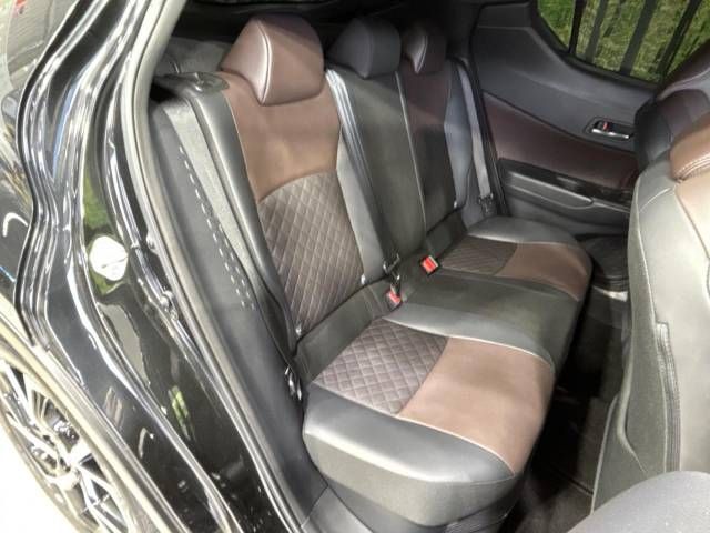 Toyota C-HR 2017-02 189054-9