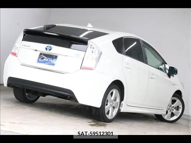 Toyota PRIUS 2011-10 322016-11
