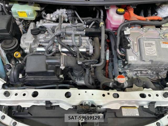Toyota AQUA 2015-12 251498-18