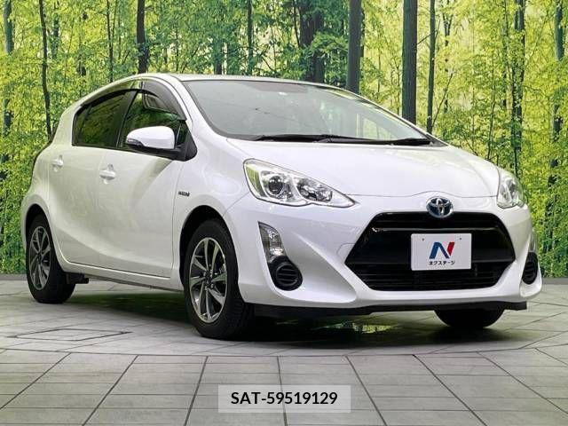 Toyota AQUA 2015-12 251498-16