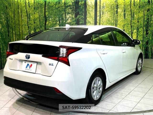 Toyota PRIUS 2021-08 207203-17