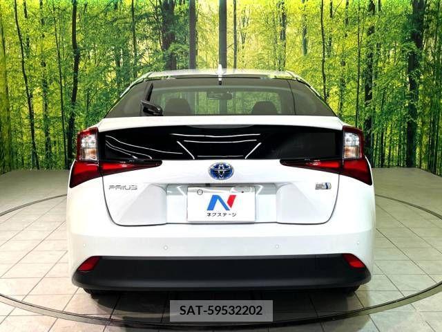 Toyota PRIUS 2021-08 207203-15