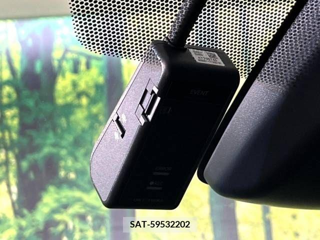 Toyota PRIUS 2021-08 207203-7