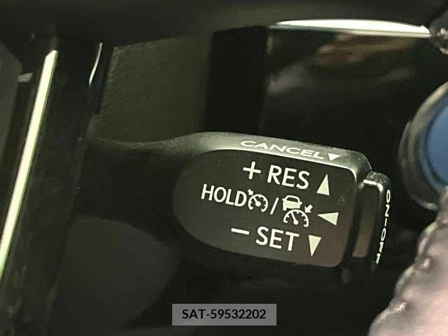Toyota PRIUS 2021-08 207203-4