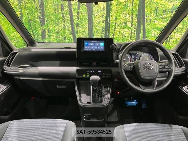 Toyota NOAH 2023-04 226033-1