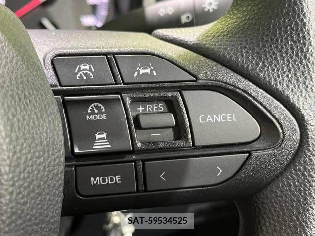 Toyota NOAH 2023-04 226033-3
