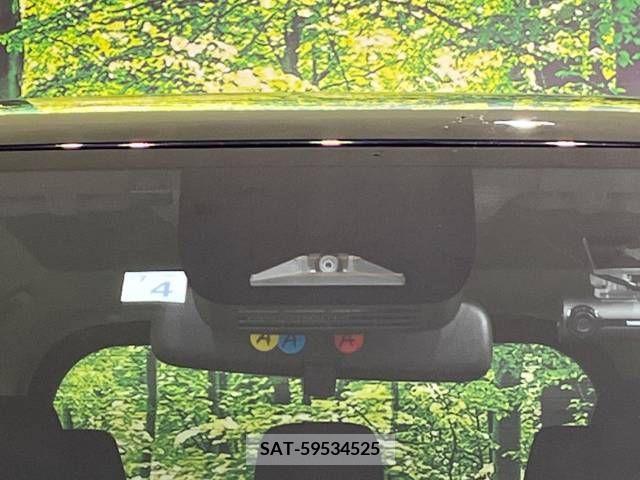 Toyota NOAH 2023-04 226033-2