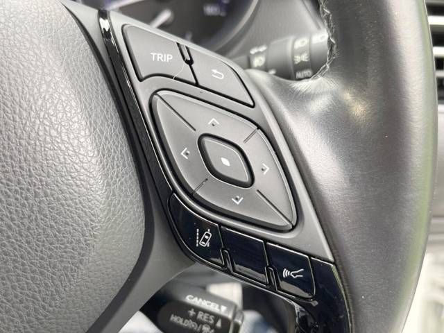 Toyota C-HR 2018-11 22898-2
