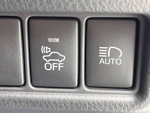 Toyota C-HR 2018-11 22898-8