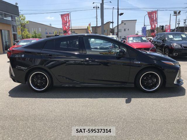 Toyota PRIUS PHV 2017-05 334947-5