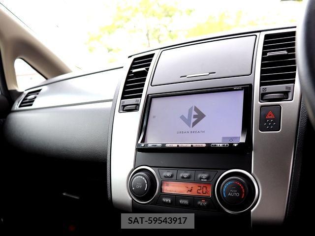 Nissan TIIDA 2009-09 301193-17