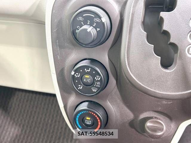Toyota PORTE 2013-01 283672-5