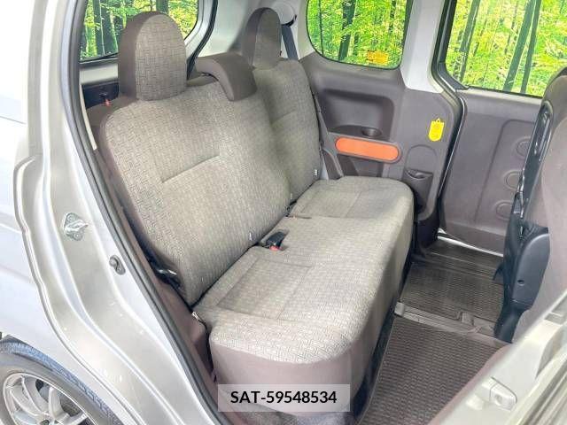 Toyota PORTE 2013-01 283672-9