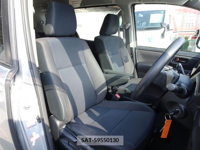 Toyota VOXY 2016-12 372173-21