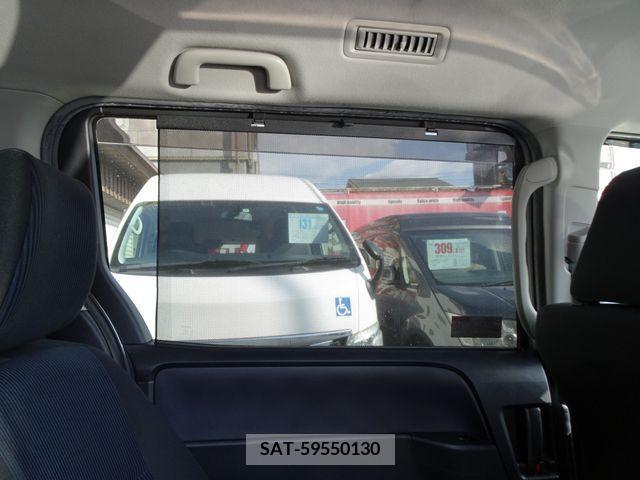 Toyota VOXY 2016-12 372173-26