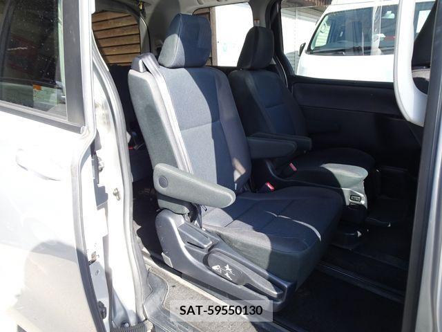 Toyota VOXY 2016-12 372173-24
