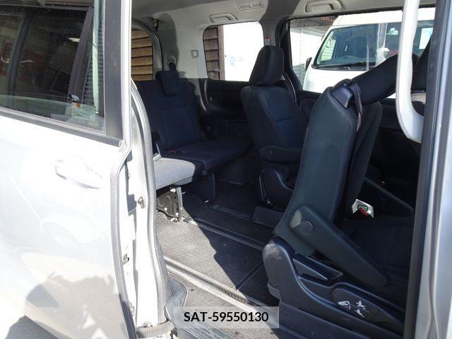 Toyota VOXY 2016-12 372173-23